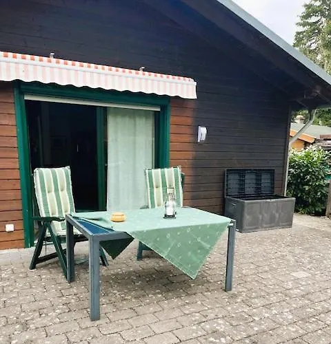 Ferienhaus zwischen Wald und See
